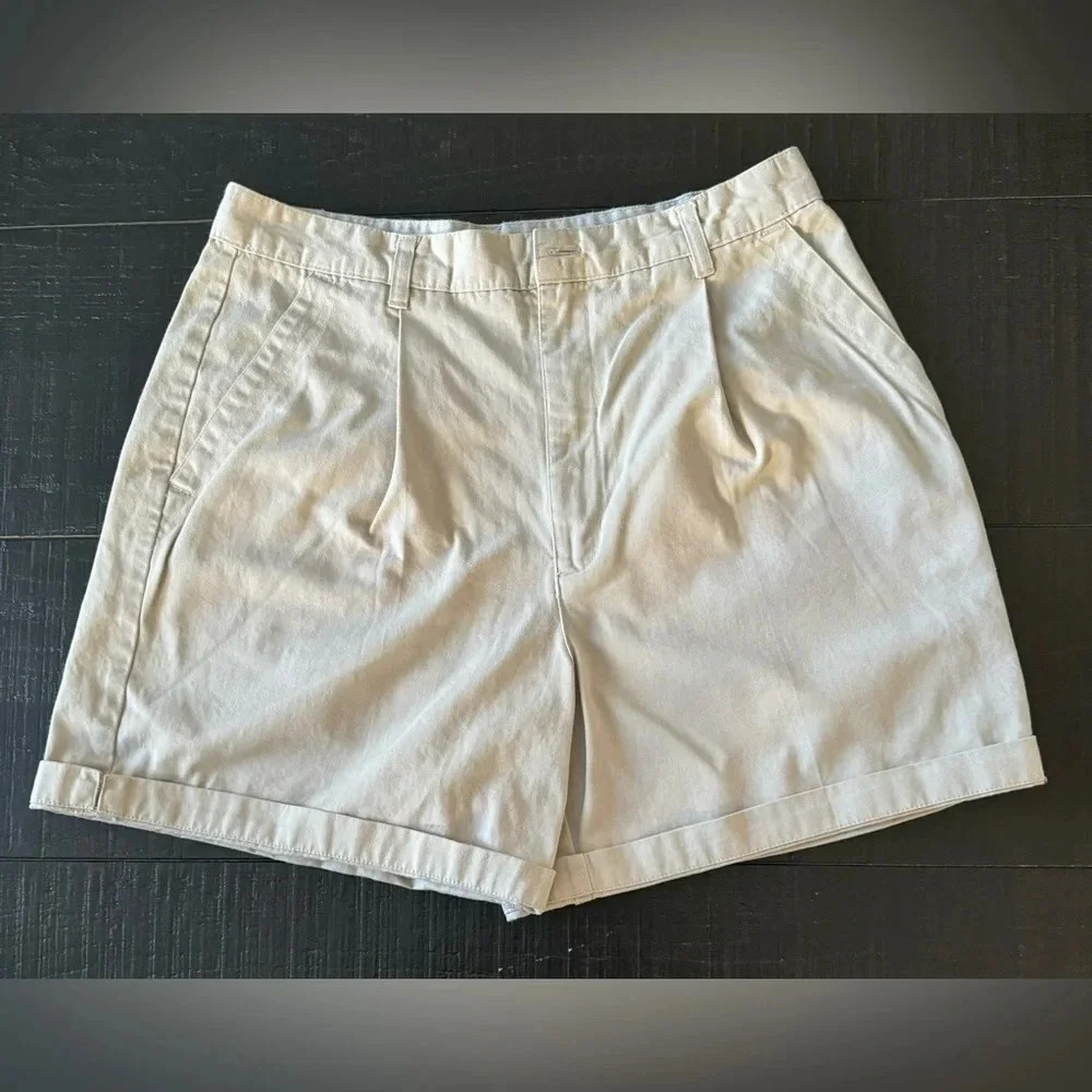Dockers Gray Casual Chino Style High Rise Waist Shorts Women's Size 6